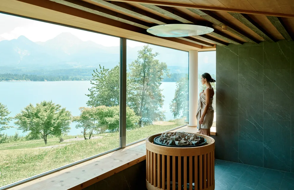 Sauna mit See- und Bergblick