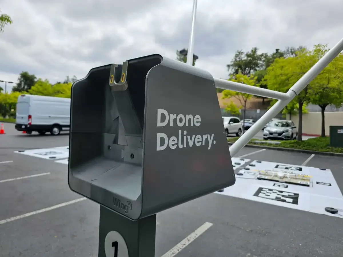 Wing delivery drone in flight