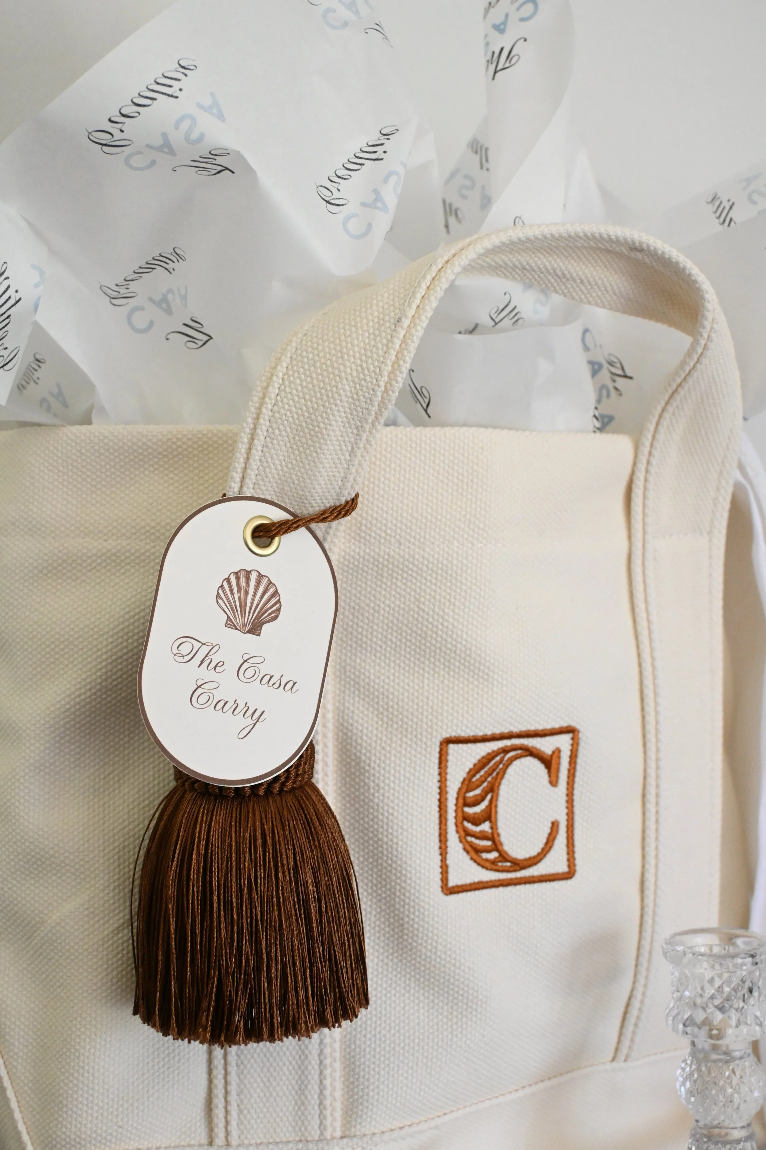 Casa Carry gift wrapping with tissue paper and Jessie Perez Art card