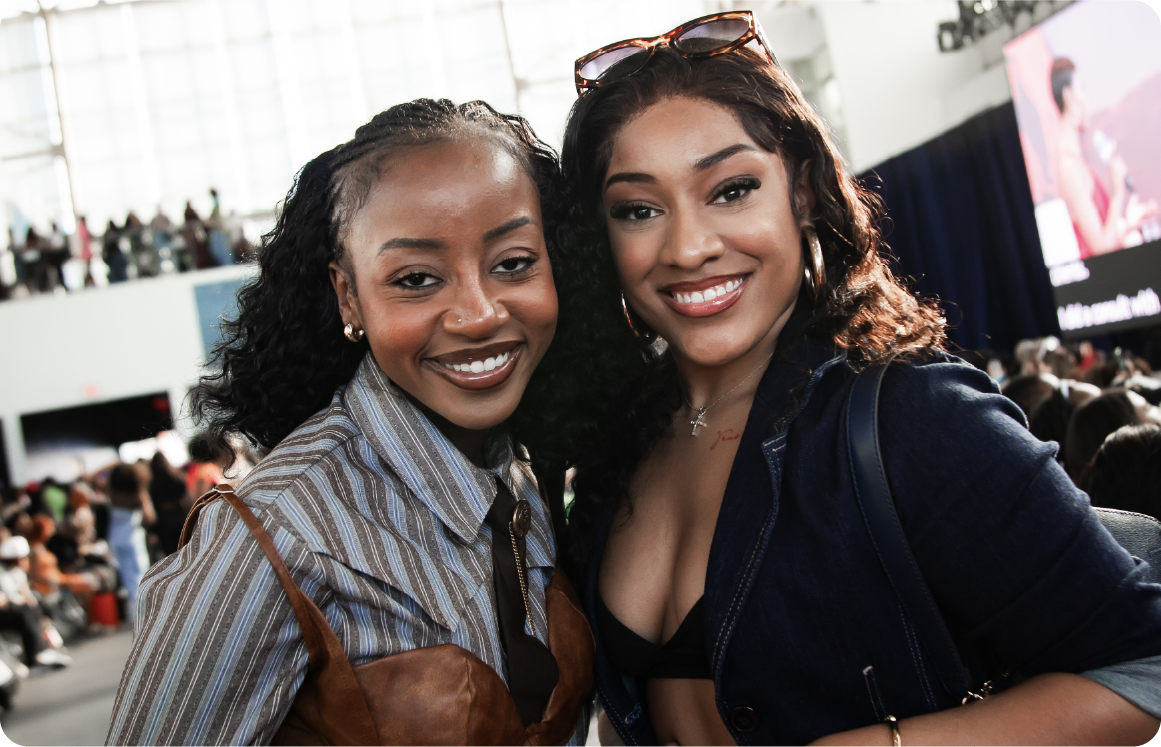 Two attendees smiling together at a Braindate meetup