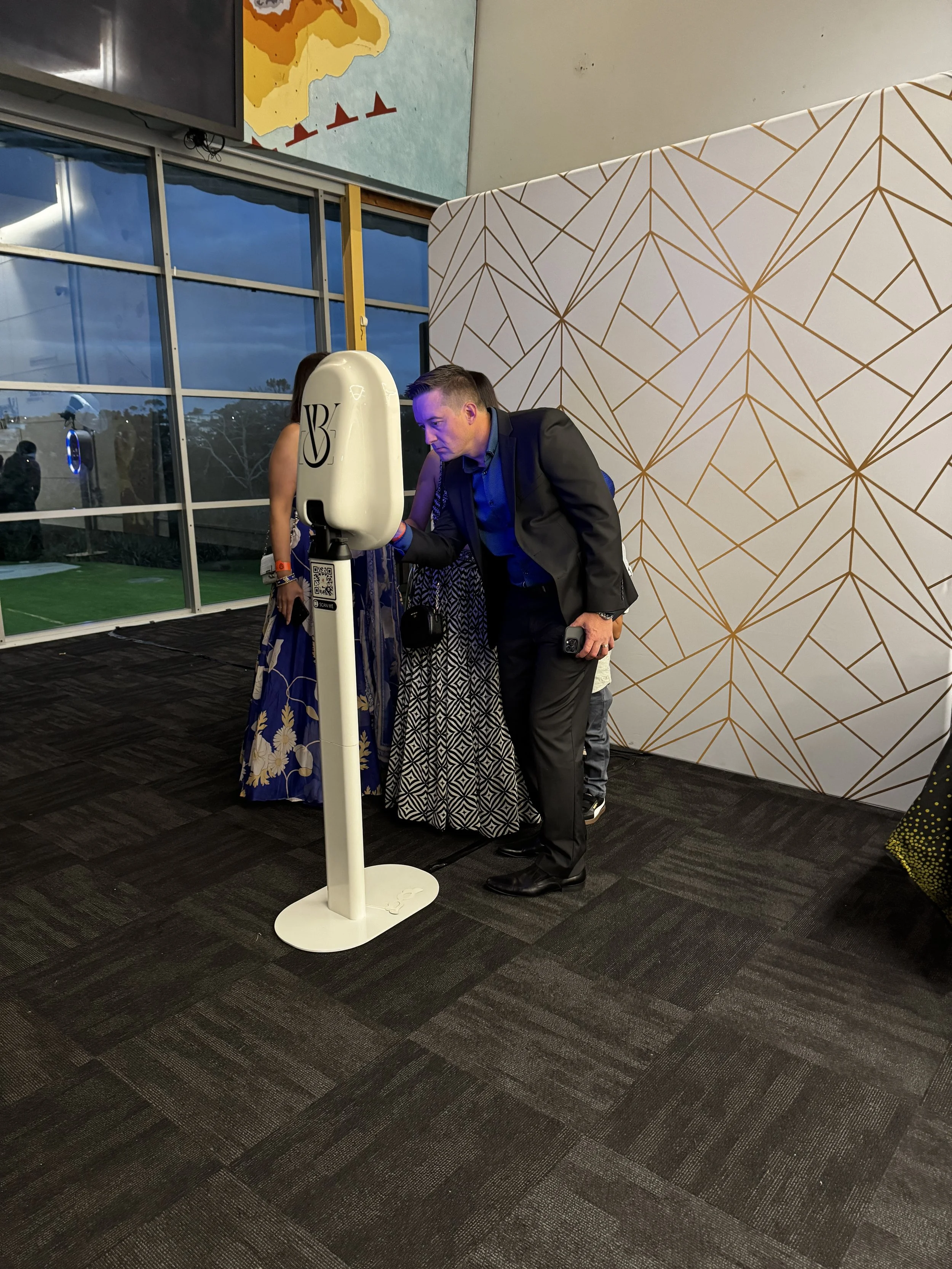 Guests at the KSONZ event