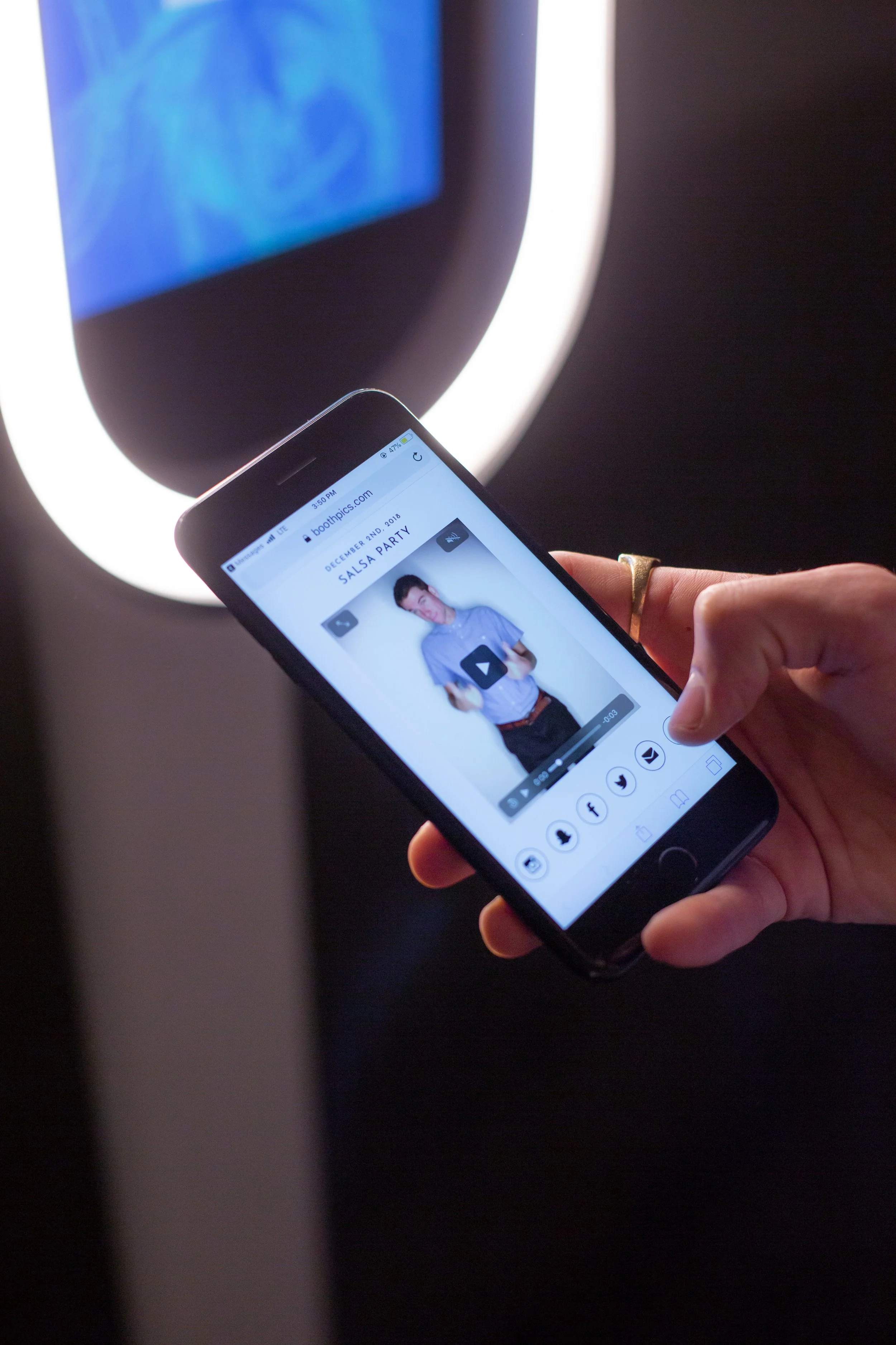 Instant sharing via QR, Email, SMS, AirDrop
