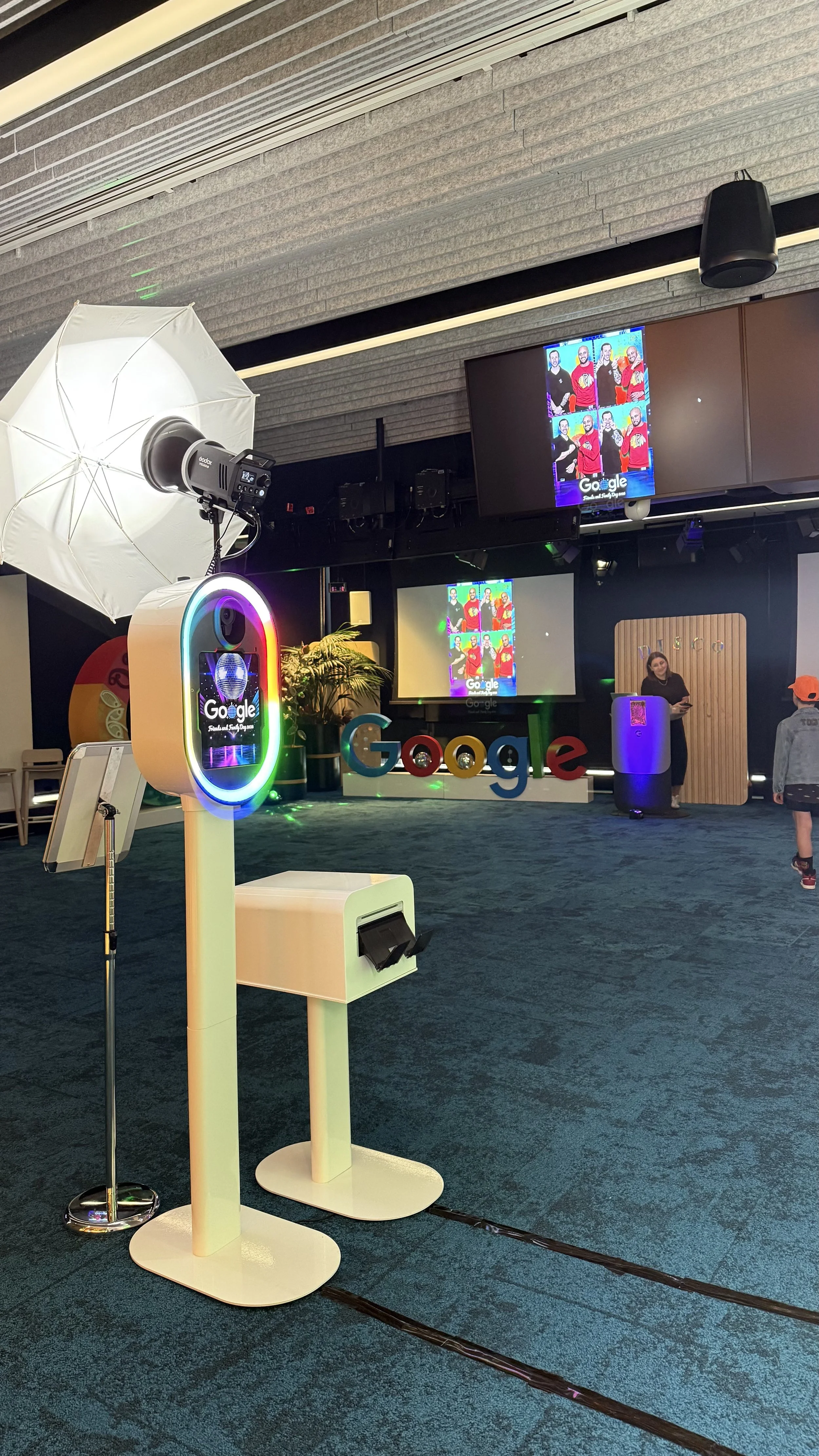 Google green-screen booth setup
