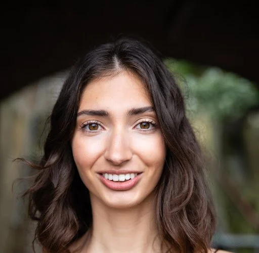 Dr. Ilona Arih