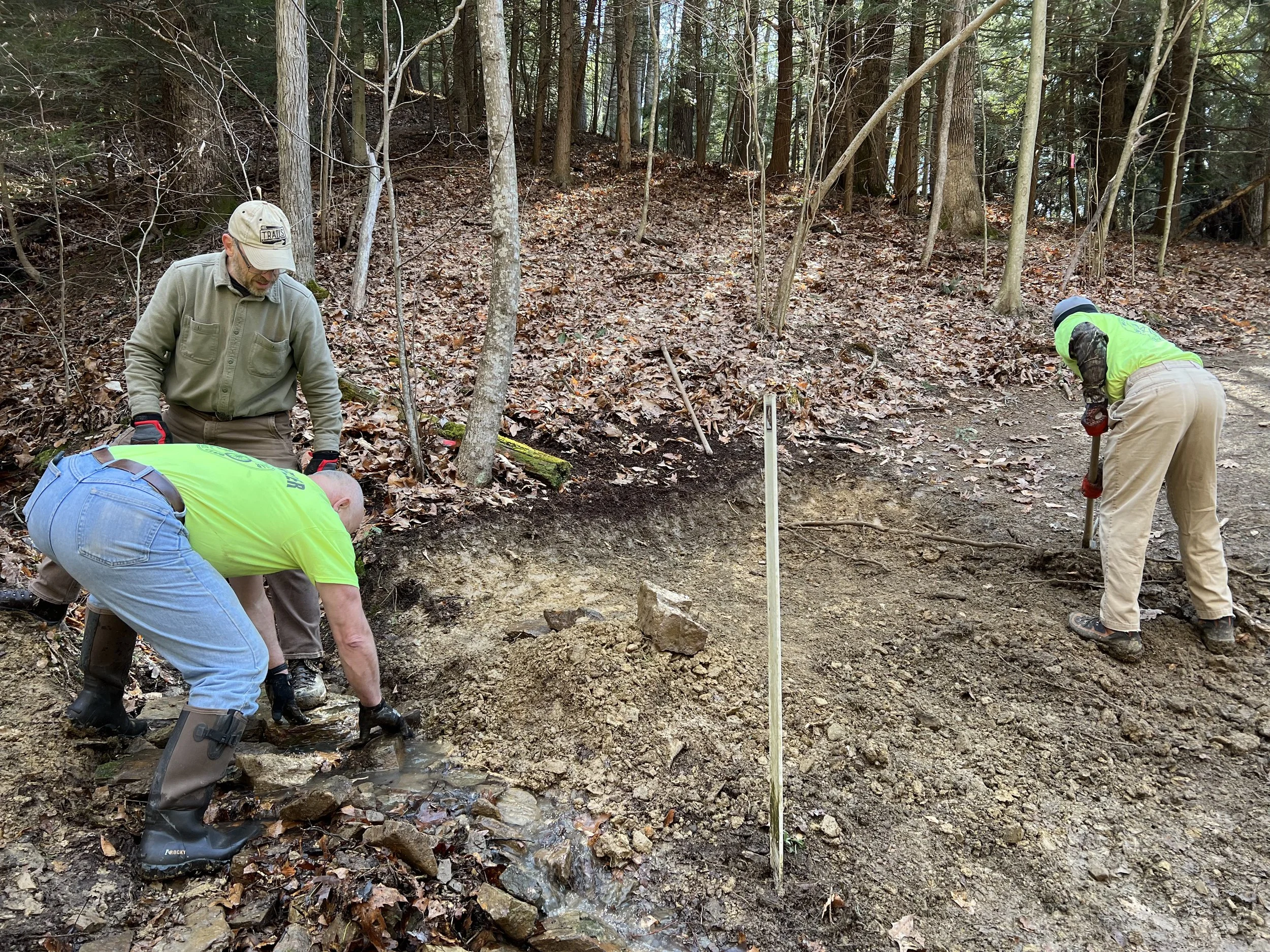MMBC volunteers maintaining trails