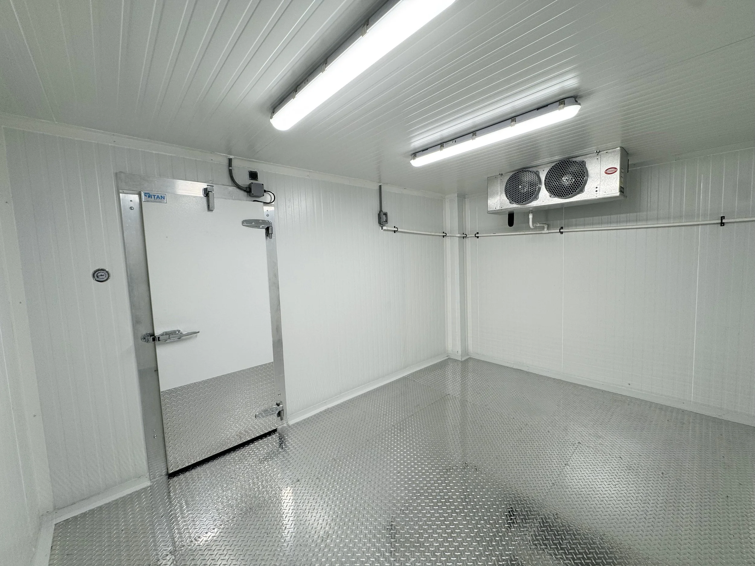 Walk-in cooler panel installation Toronto