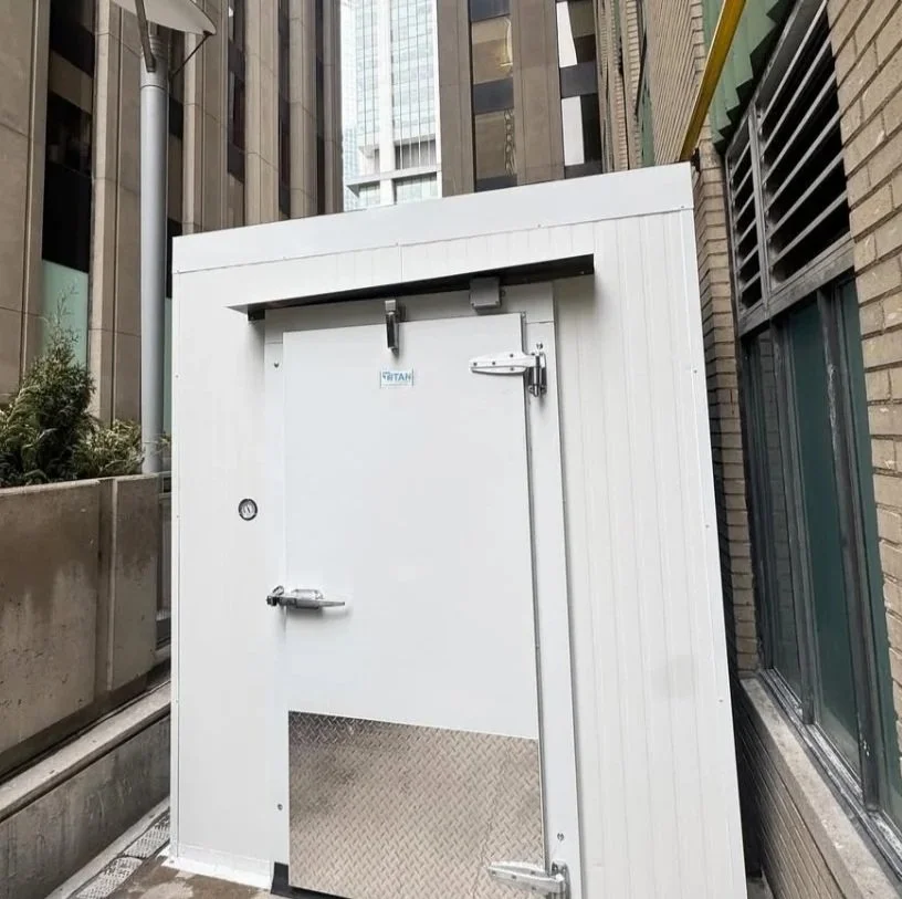 Walk-in cooler installation 7