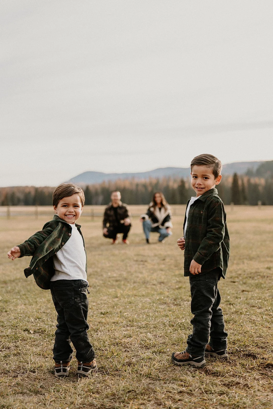 Montana maternity session in the Flathead Valley by Stan Todorov Photography