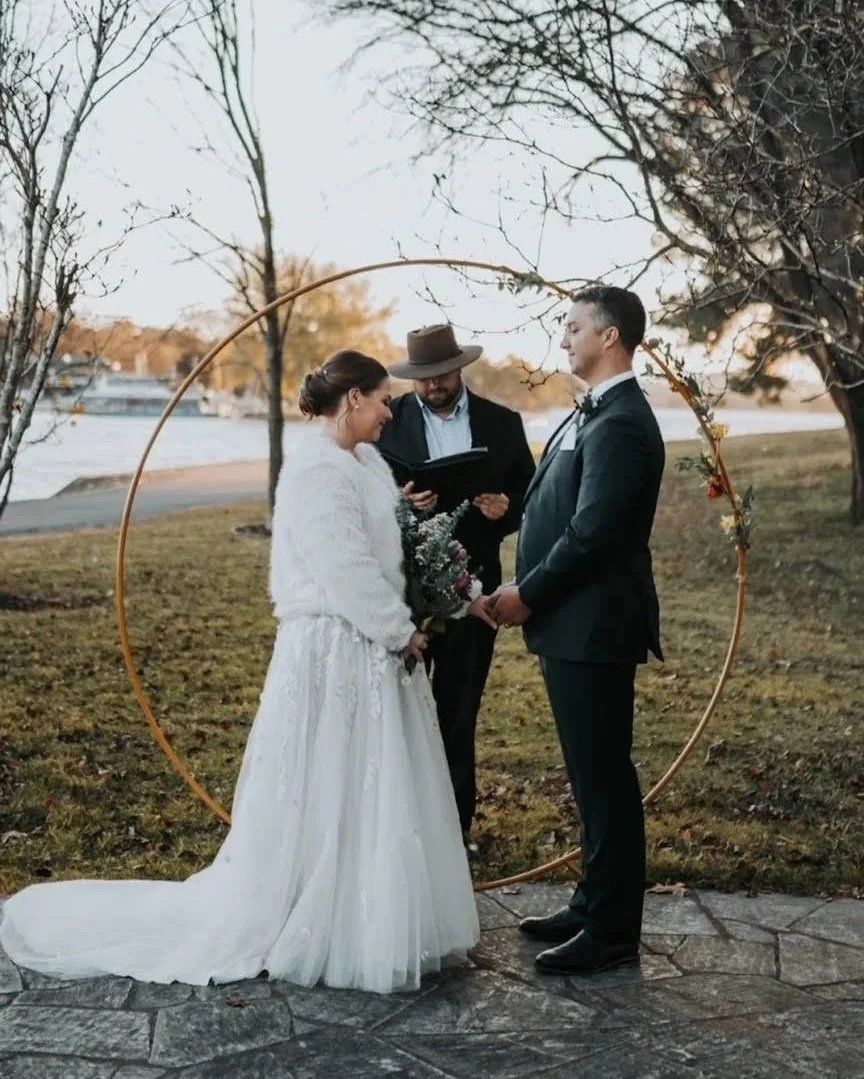 Elopement ceremony hero image