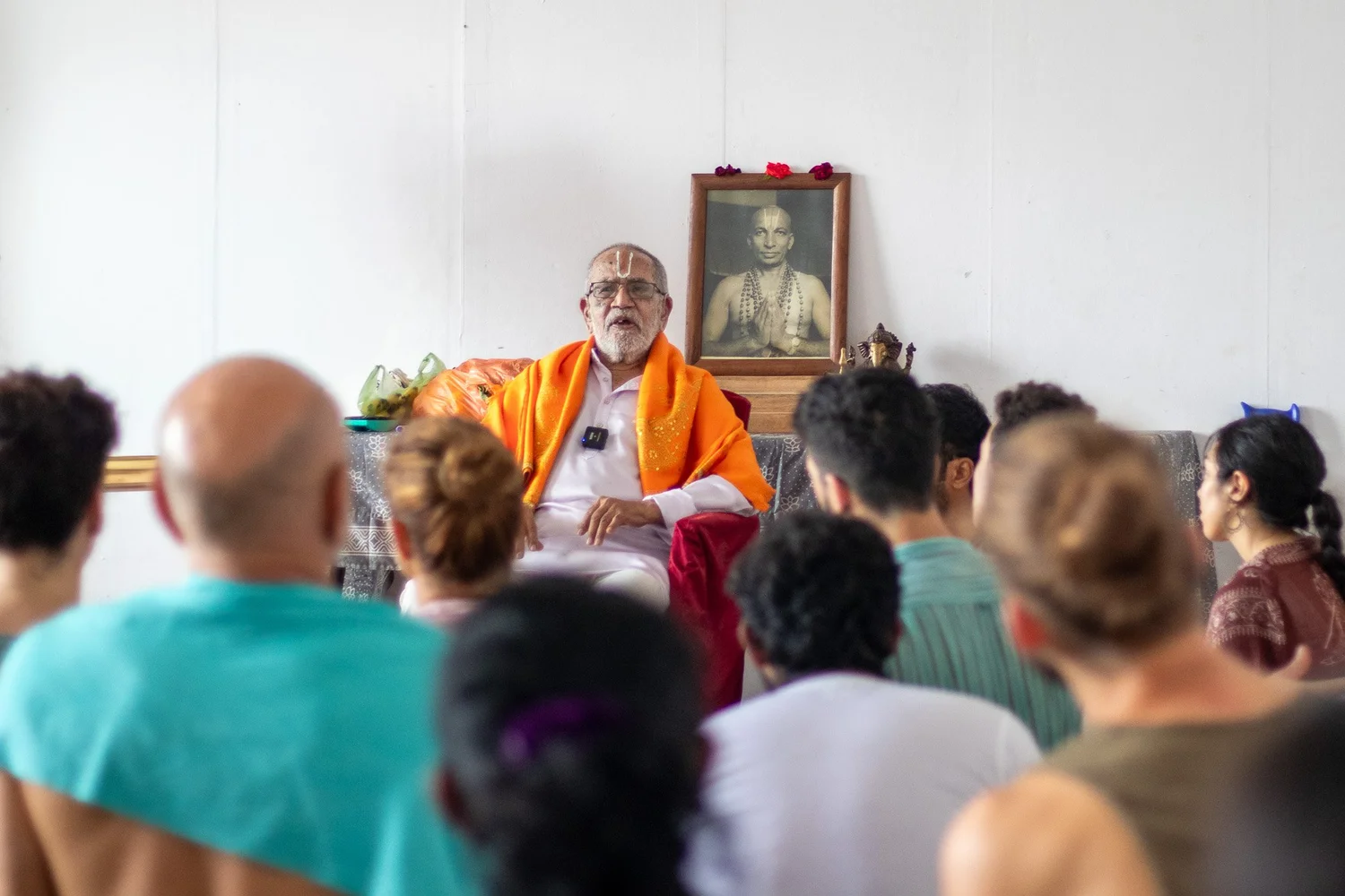 Dr. B.N.S. Iyengar teaching yoga philosophy to his students