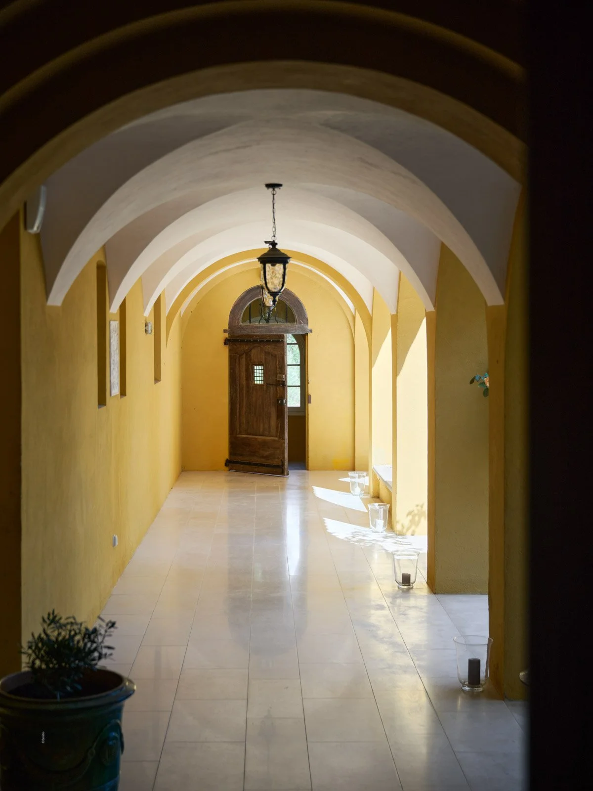 Gallery walkway at Lou Casteou