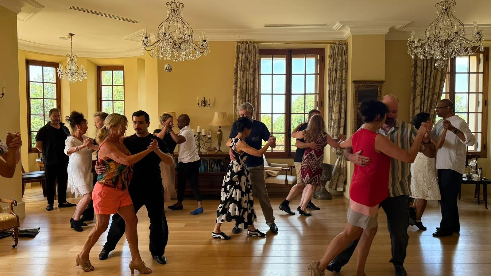 Tango en el Alma Retreat guests learning and dancing during a class