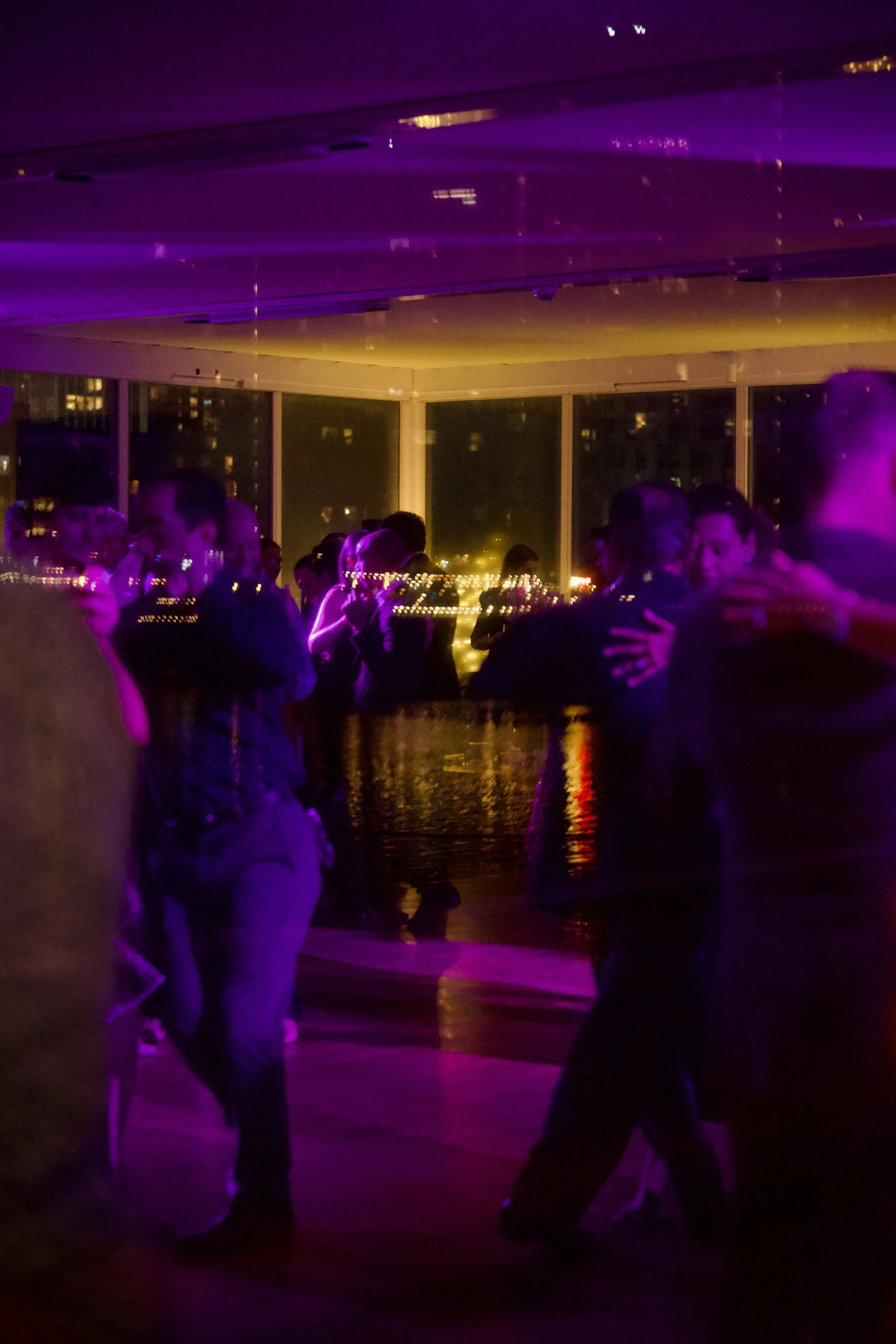 Abrázame riverside milonga atmosphere