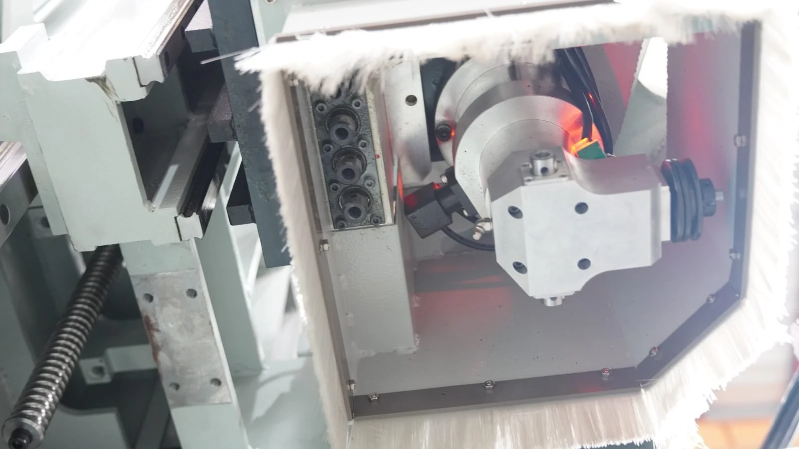 EXXACT PRO DUO spindle inside the dust hood