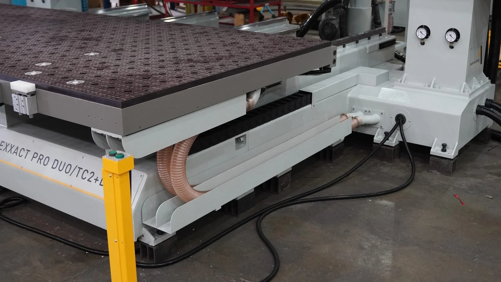 EXXACT PRO DUO phenolic grid vacuum table