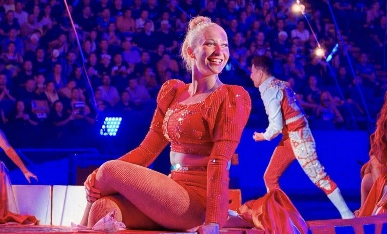 Sarah in the circus ring — a pinned show memory