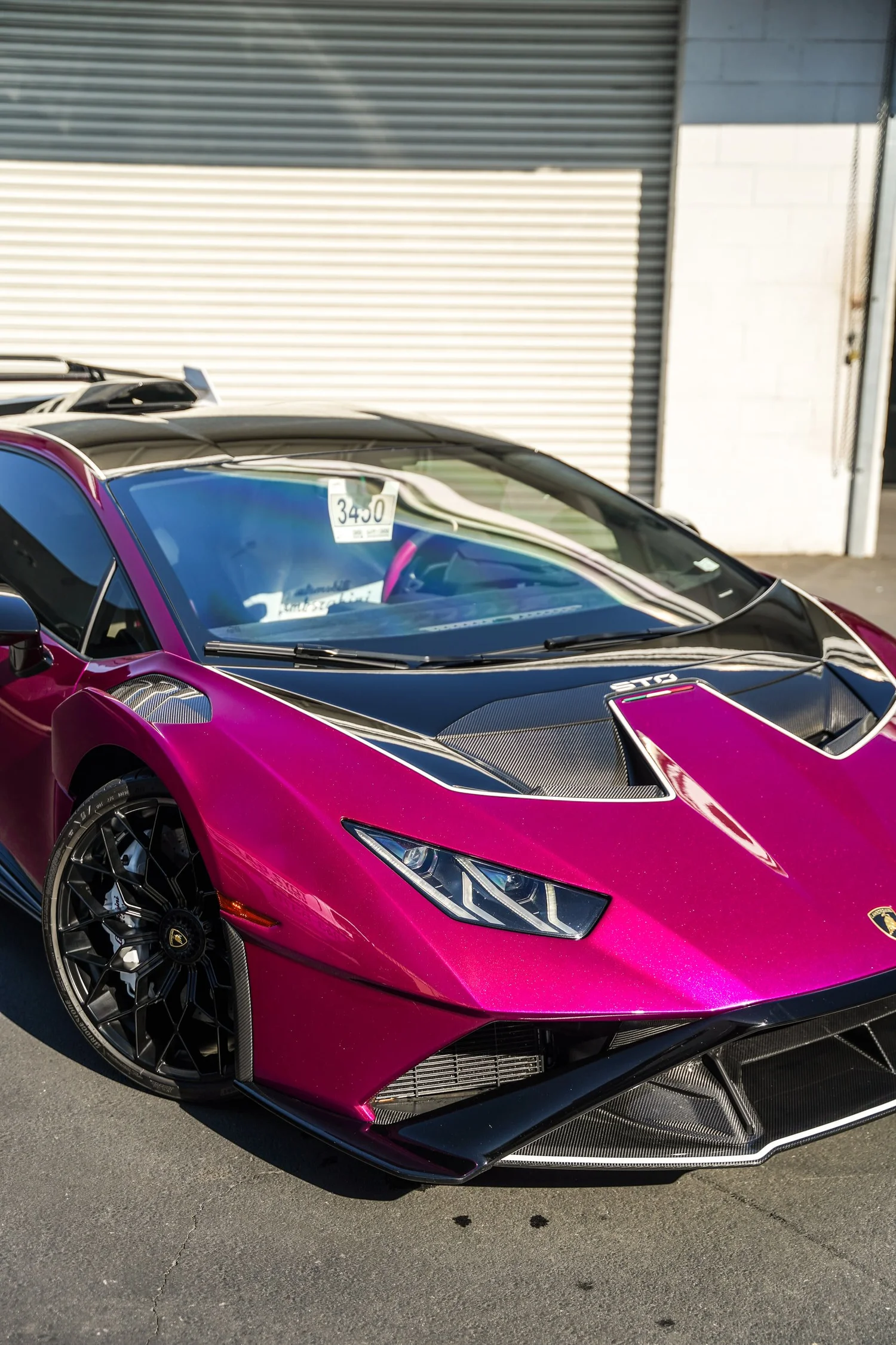 Lamborghini Mobile after Detailing, front-right three-quarter view