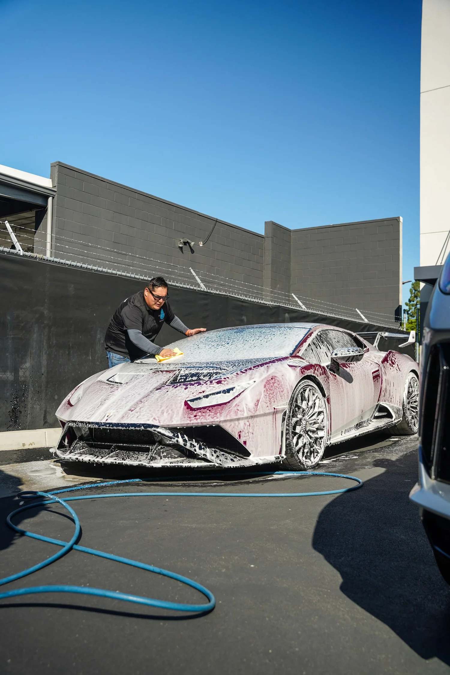 Lamborghini Mobile after Detailing, front wheel and body view