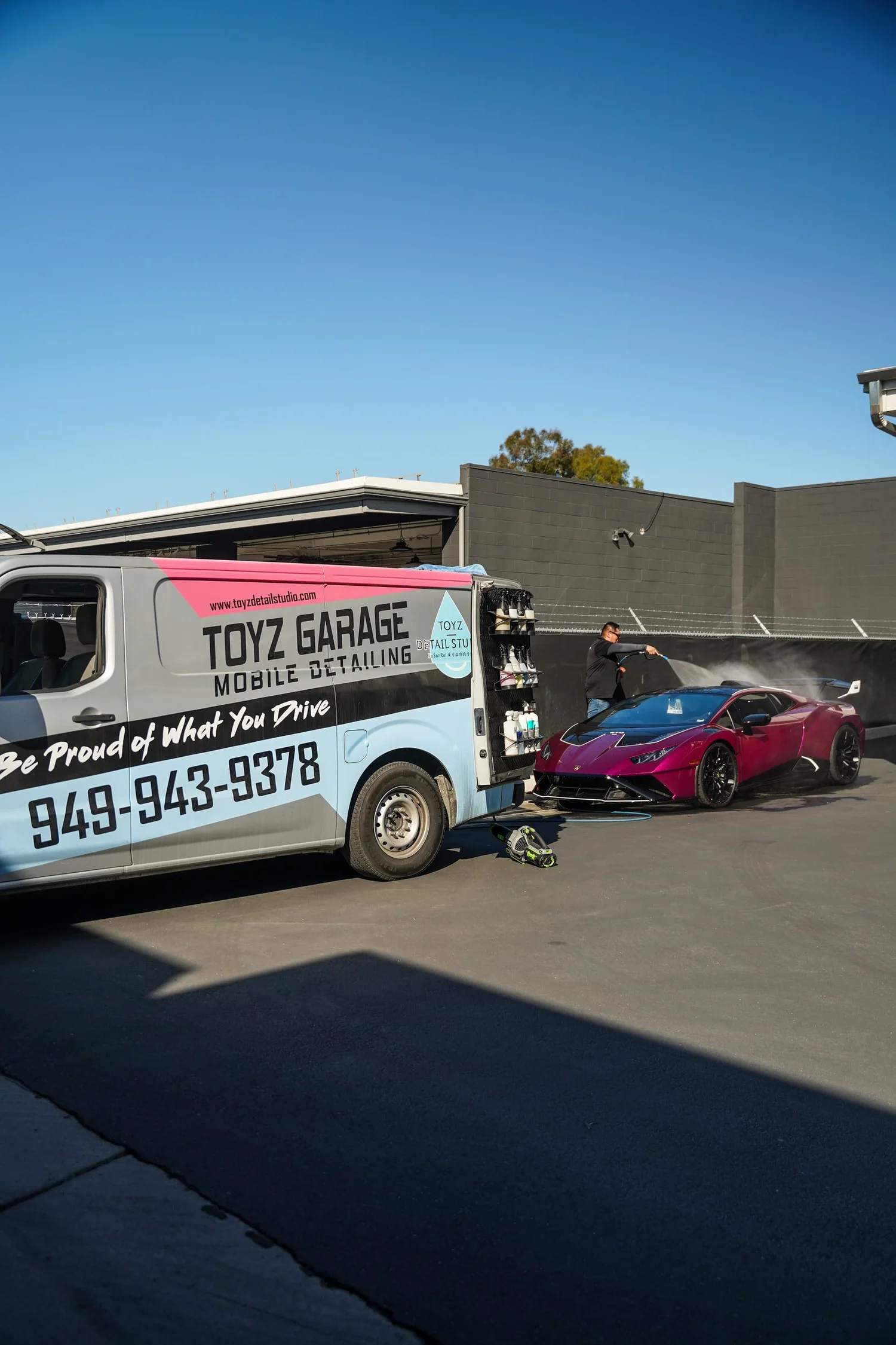 Lamborghini Mobile after Detailing, two-vehicle composition