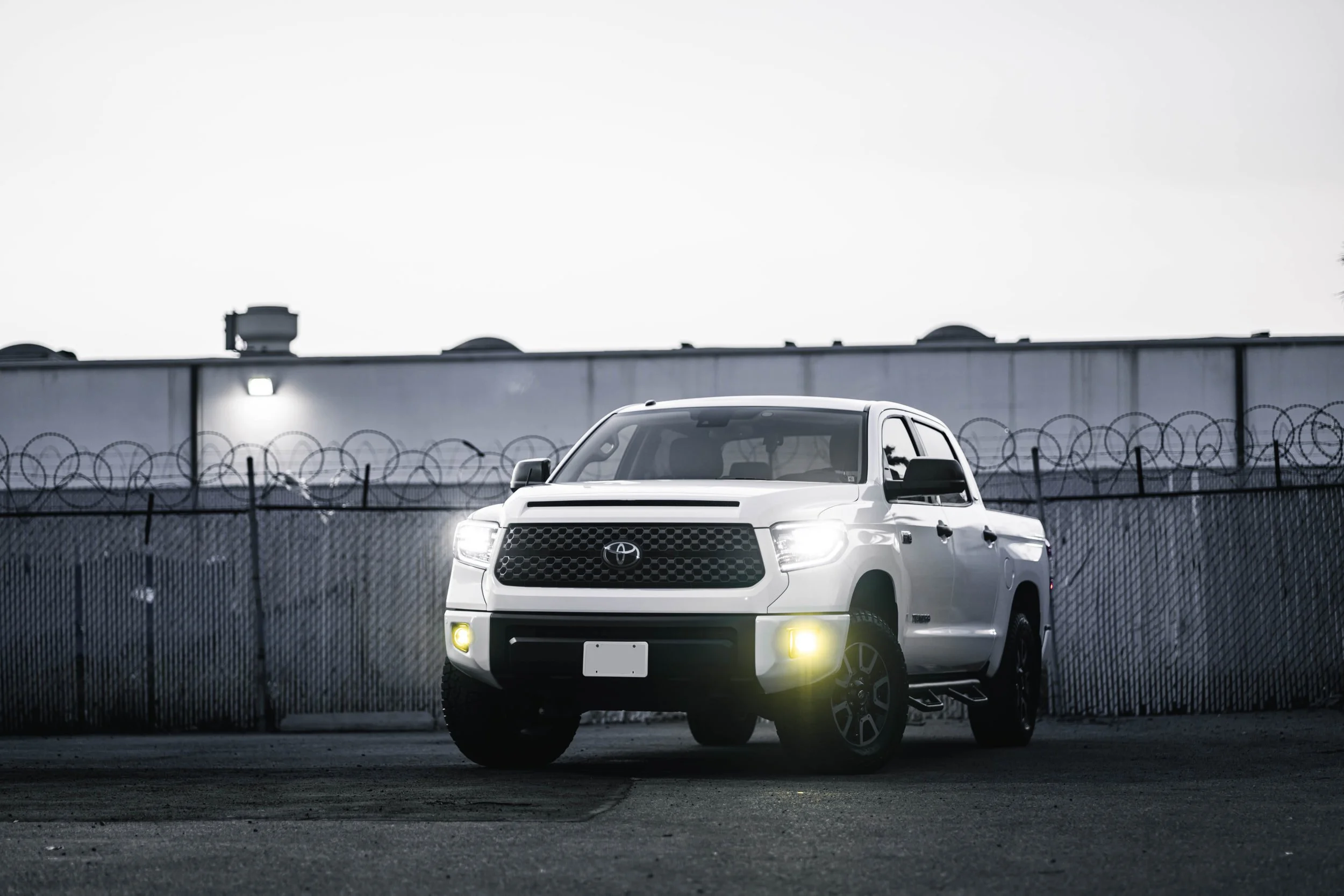 Toyota Tundra 3M 2080 Gloss White Vinyl Wrap — Vinyl Wrap