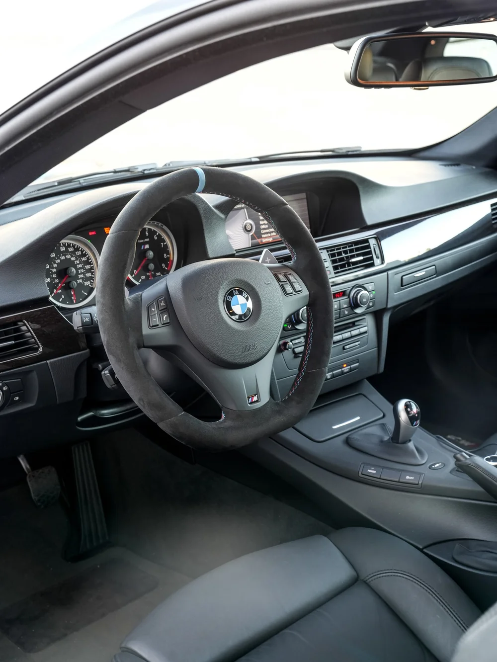 BMW E92 M3 paint protection film project, steering wheel, dashboard and front seats