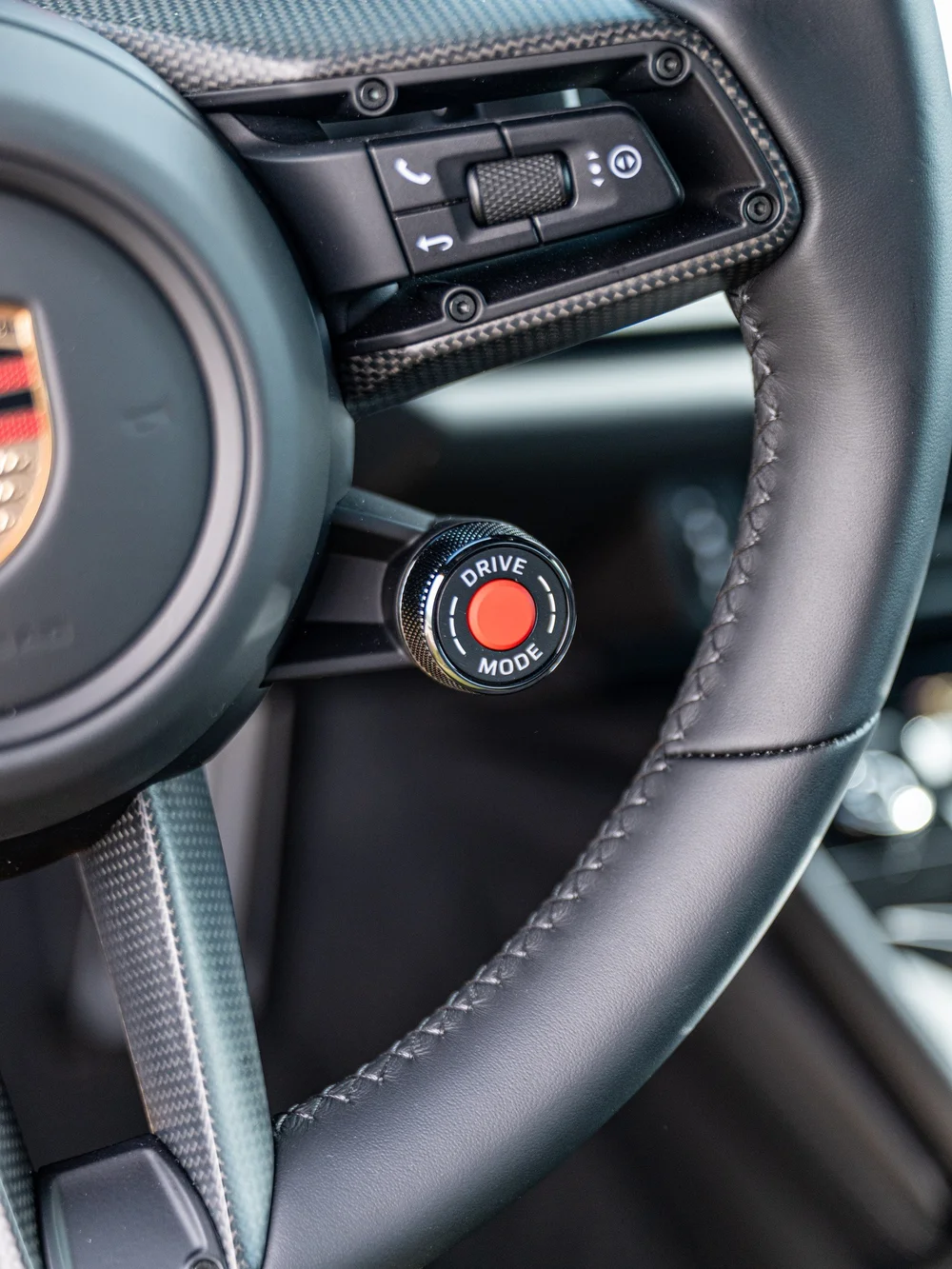 Porsche 911 Carrera 4 GTS steering-wheel drive-mode dial and multifunction controls