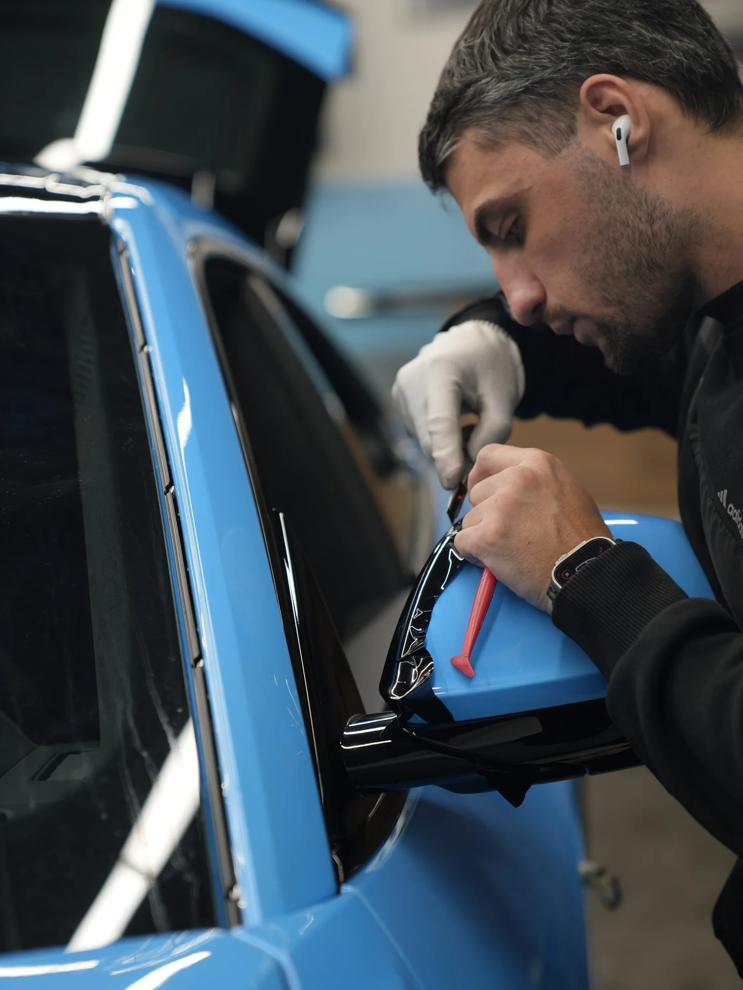 Lamborghini Urus SE after Paint Protection Film (PPF), Window Tint and Ceramic Coating, film-edge and surface-finish detail