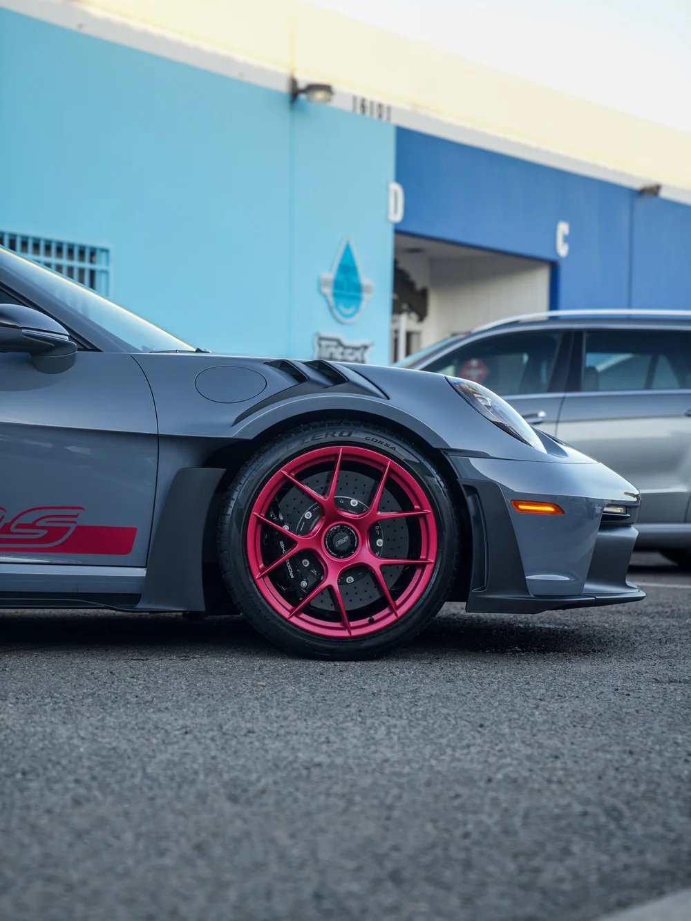 Front wheel and front-quarter side view — Porsche 911 GT3 RS detailing project