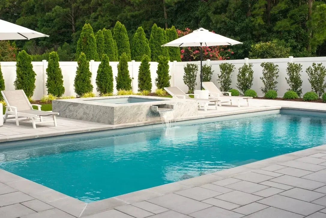 Craig's pool with spa and water feature