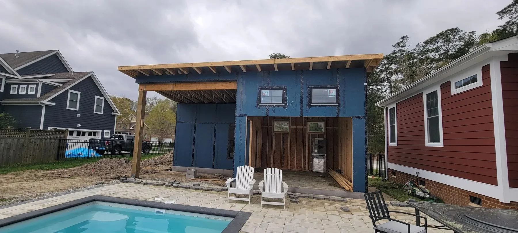 Lincoln's pool house during framing
