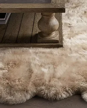 Sheepskin Wool Rug in Natural