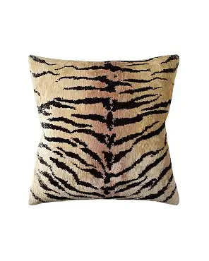PROVOCATIVE PILLOW | Set of 2