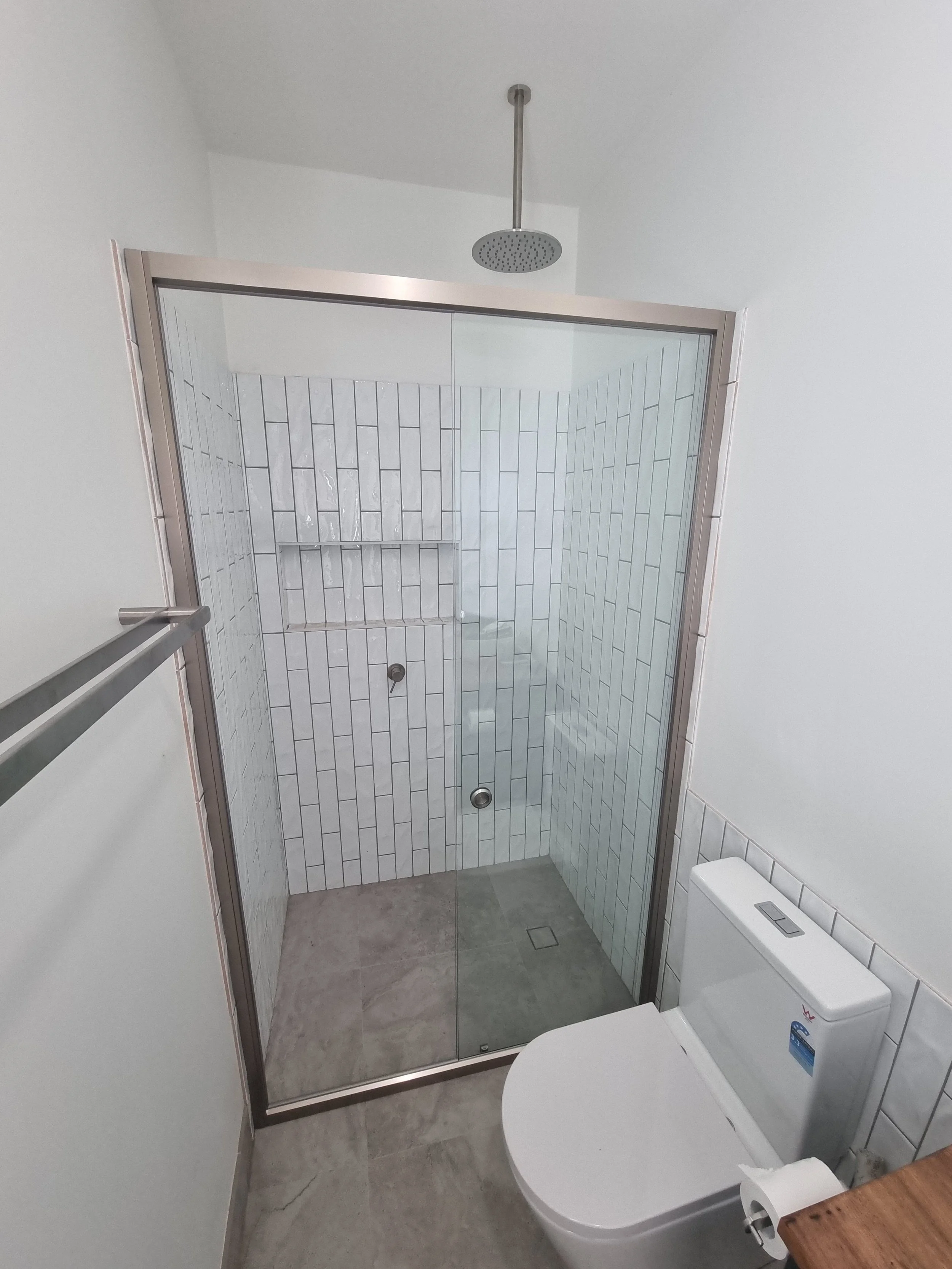 DB Glass semi-frameless shower screen installation
