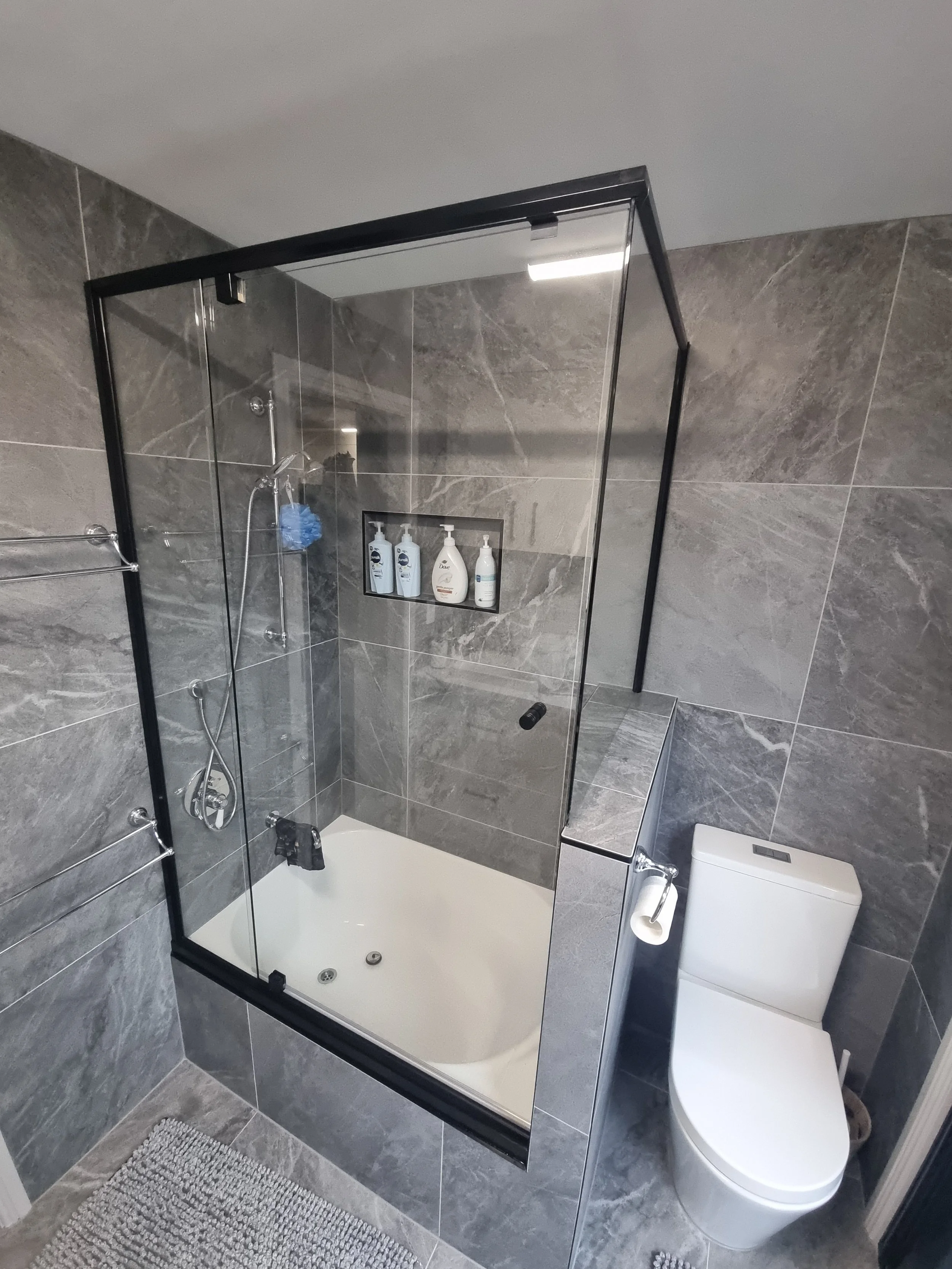 DB Glass semi-frameless shower screen installation