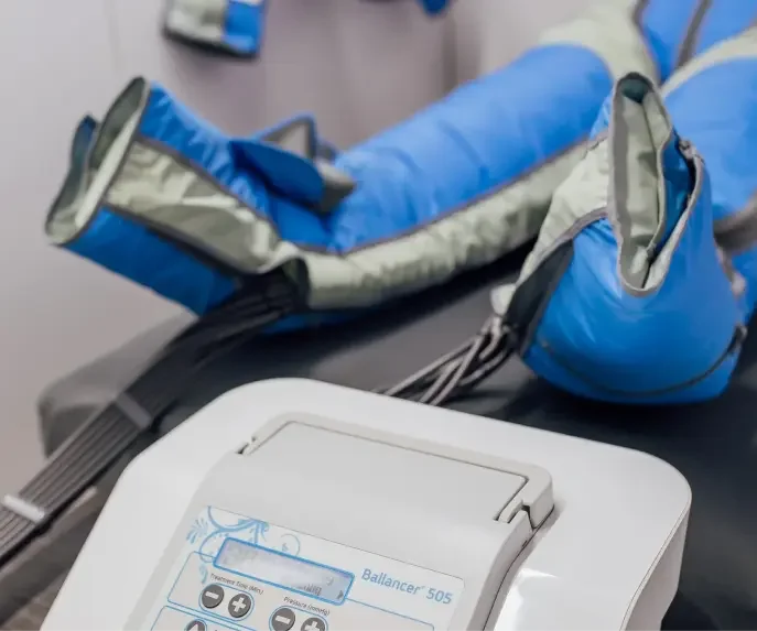 Ballancer Pro compression system used for lymphatic drainage therapy at Huemn
