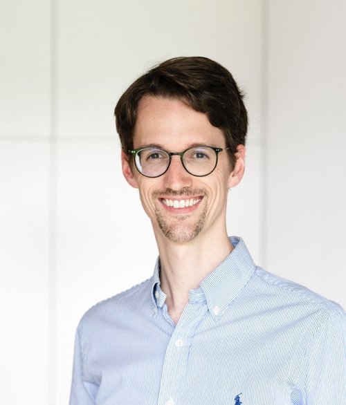 Dr. Michael Ess