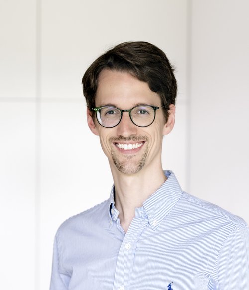 Dr. Michael Ess