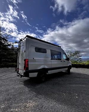 Van photo