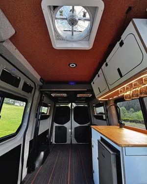 Van photo