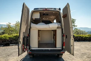 Van photo