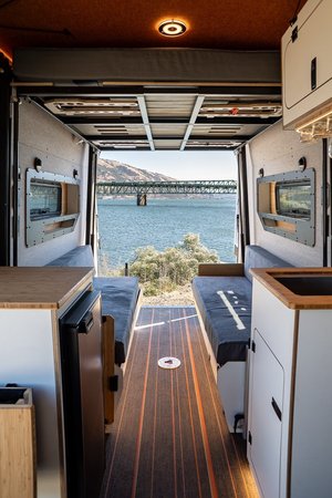 Van photo
