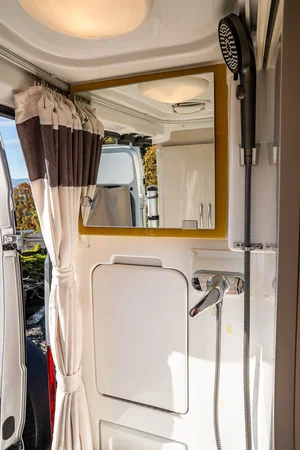 Van photo