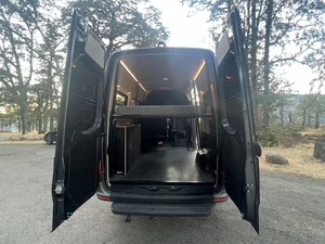 Van photo
