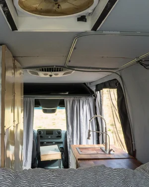 Van photo
