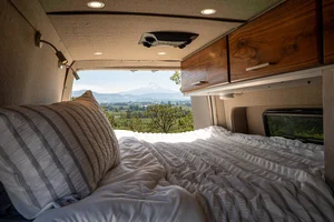 Van photo