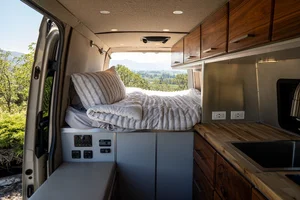 Van photo