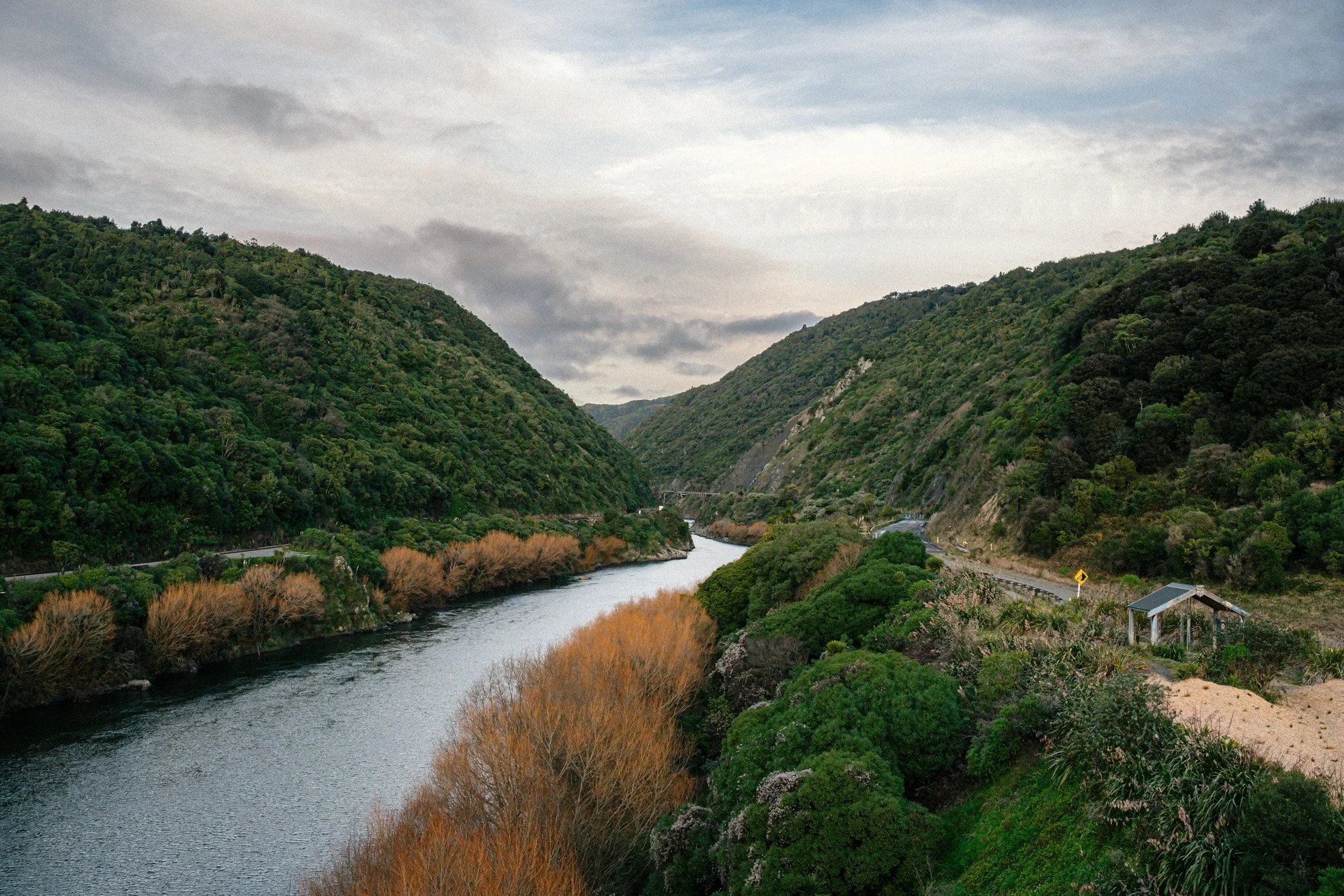 Whanganui and Manawatū rivers, Te Āpiti gorge and the Ruahine Range