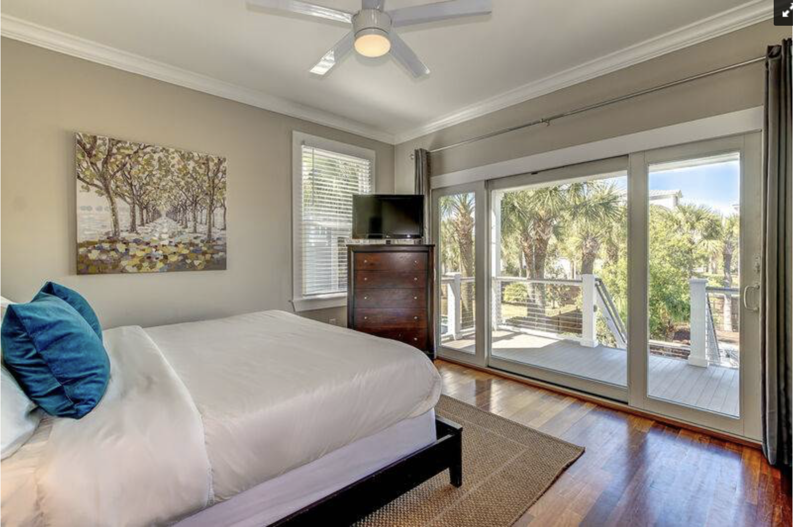 Second king bedroom at The Way Home retreat house