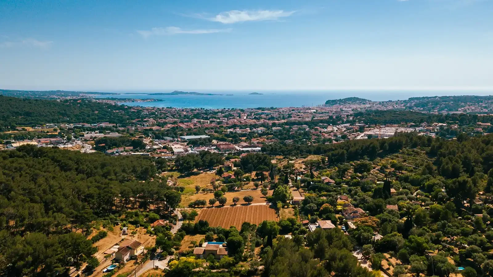 Pobřežní krajina oblasti Bandol v Provence