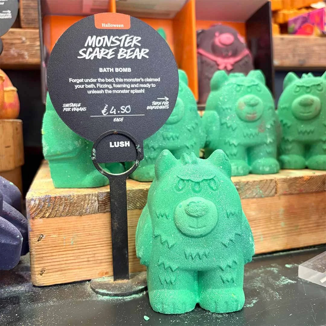 Magic bath bomb making with LUSH